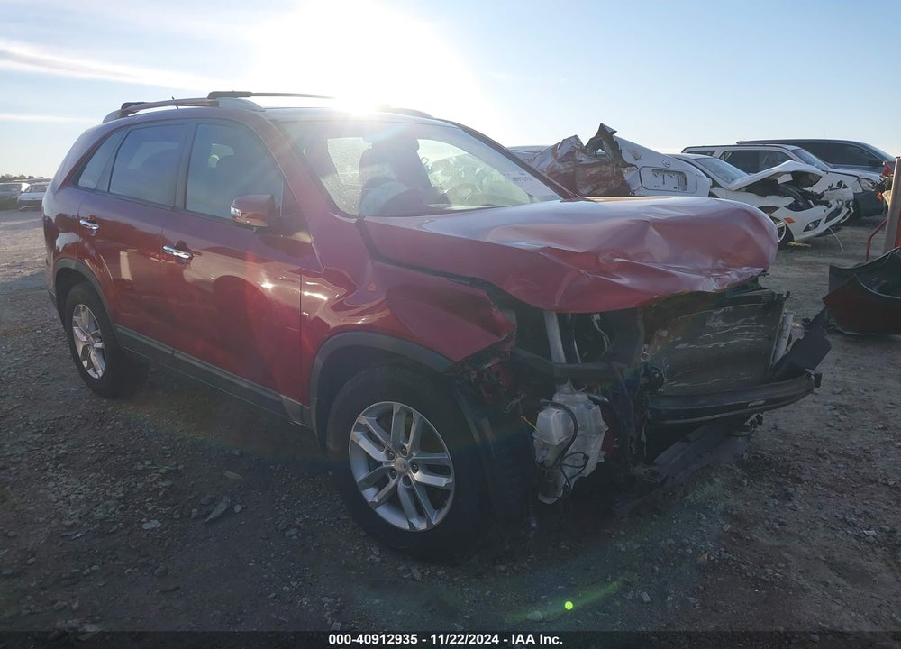2014 KIA SORENTO LX V6 VIN: 5XYKT4A76EG445427