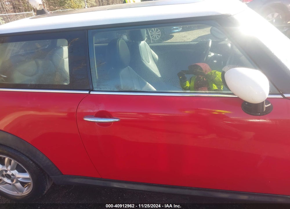 2012 MINI COOPER VIN: WMWSU3C51CT259876