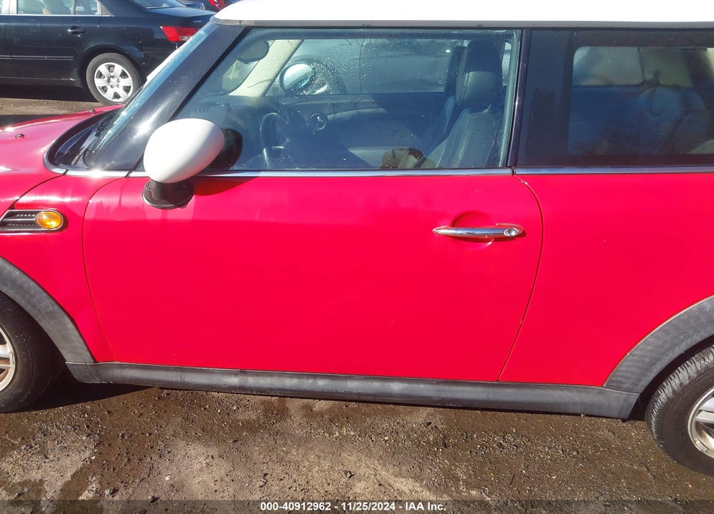 2012 MINI COOPER VIN: WMWSU3C51CT259876