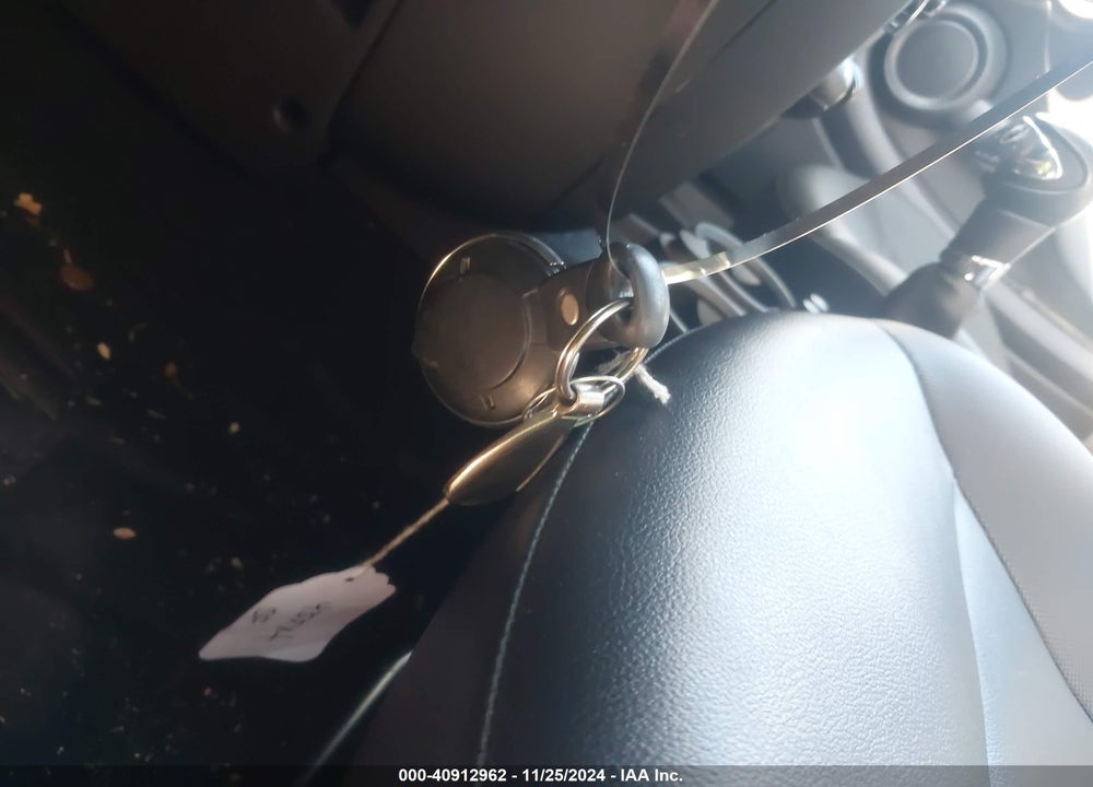 2012 MINI COOPER VIN: WMWSU3C51CT259876