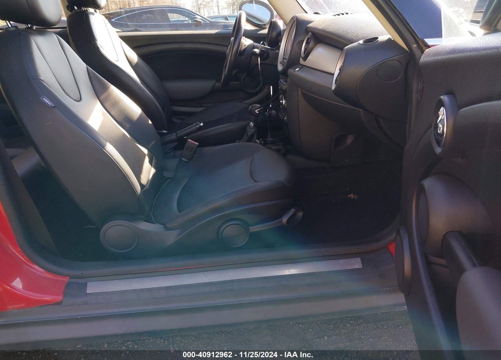 2012 MINI COOPER VIN: WMWSU3C51CT259876