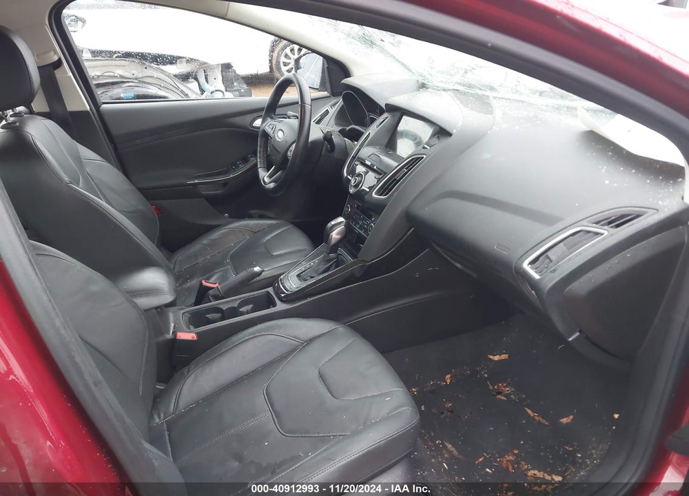 2016 FORD FOCUS TITANIUM VIN: 1FADP3J26GL224886