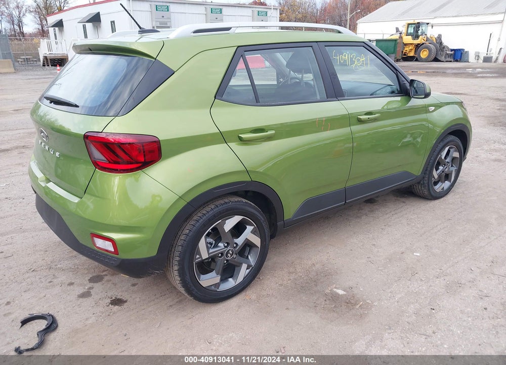 2024 HYUNDAI VENUE SEL VIN: KMHRC8A32RU322579