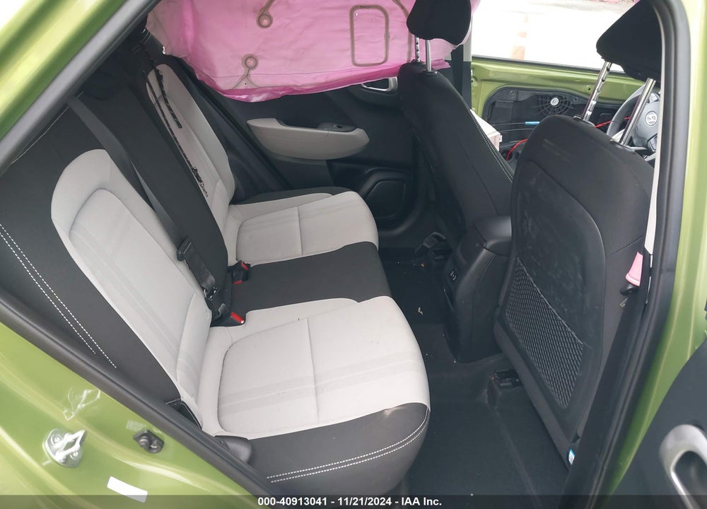 2024 HYUNDAI VENUE SEL VIN: KMHRC8A32RU322579