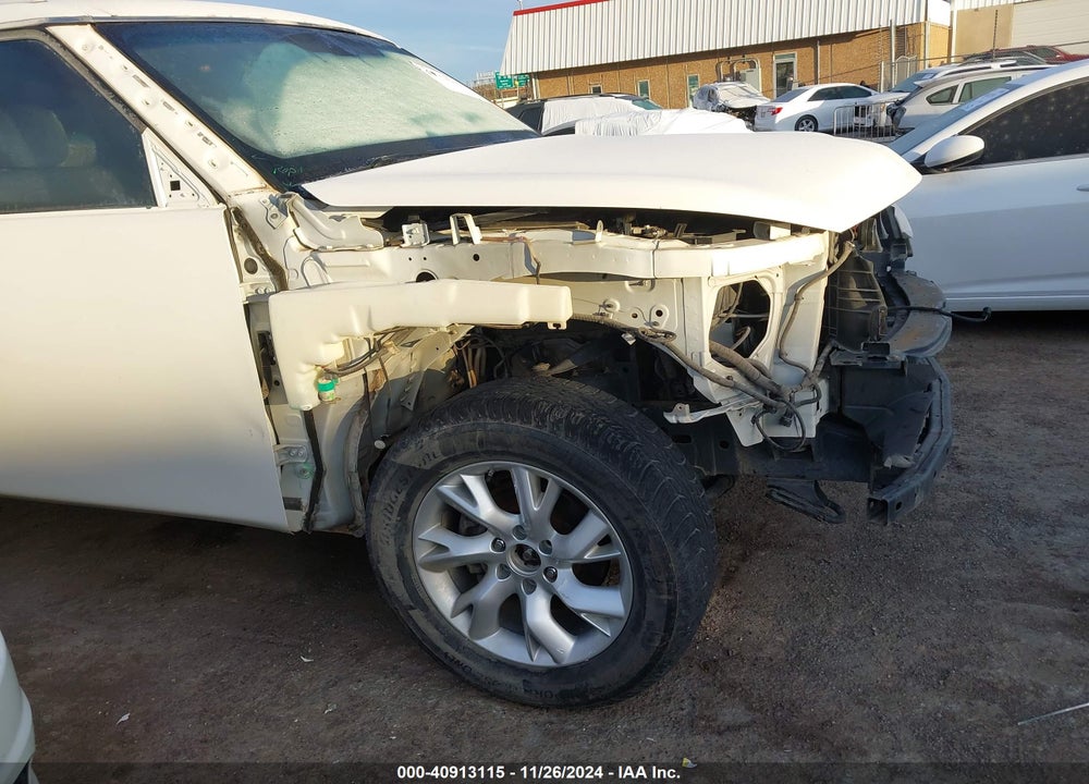 2014 INFINITI QX80 VIN: JN8AZ2NE8E9068838
