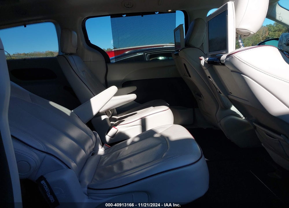 2018 CHRYSLER PACIFICA LIMITED VIN: 2C4RC1GG9JR272626