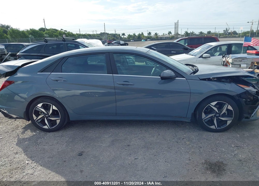 2022 HYUNDAI ELANTRA LIMITED VIN: KMHLP4AG1NU366993