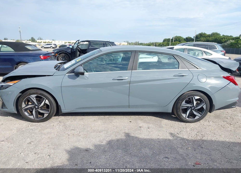 2022 HYUNDAI ELANTRA LIMITED VIN: KMHLP4AG1NU366993