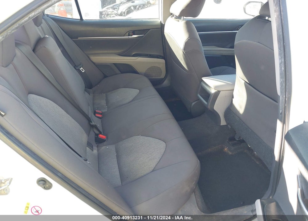 2019 TOYOTA CAMRY LE VIN: 4T1B11HK5KU758862
