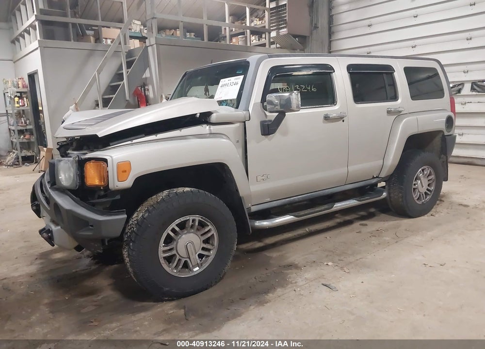 2008 HUMMER H3 SUV VIN: 5GTEN13E188120707
