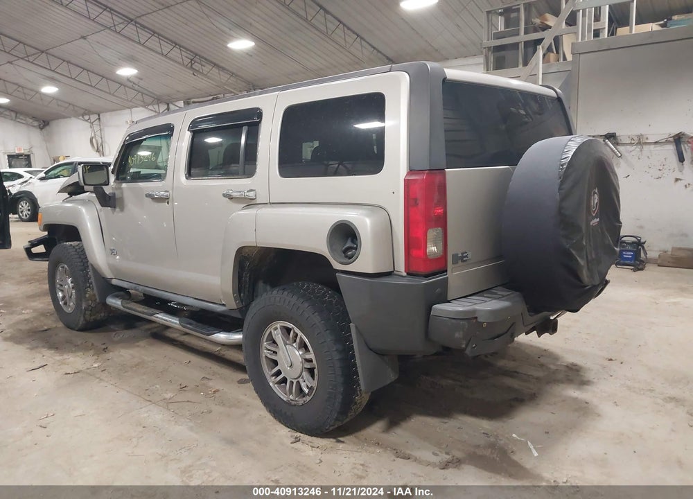 2008 HUMMER H3 SUV VIN: 5GTEN13E188120707