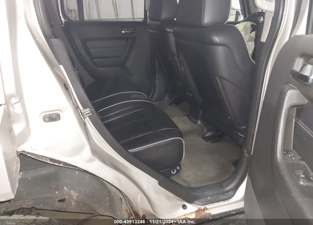 2008 HUMMER H3 SUV VIN: 5GTEN13E188120707