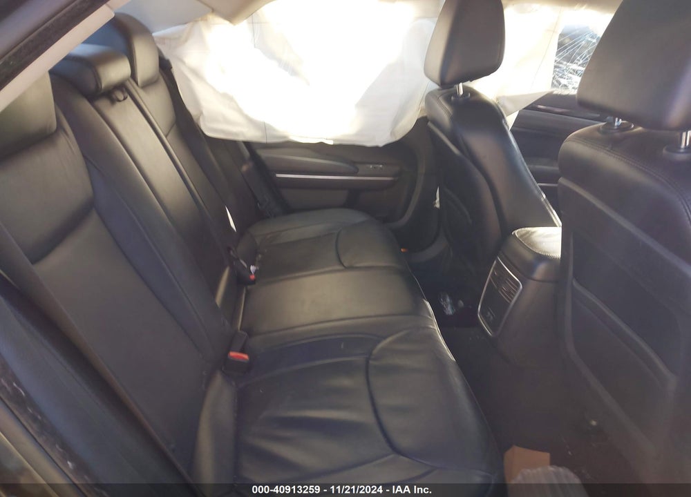 2015 CHRYSLER 300 VIN: 2C3CCAAG4FH830513