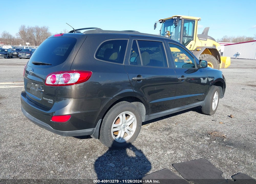 2011 HYUNDAI SANTA FE GLS VIN: 5XYZGDAB1BG011158