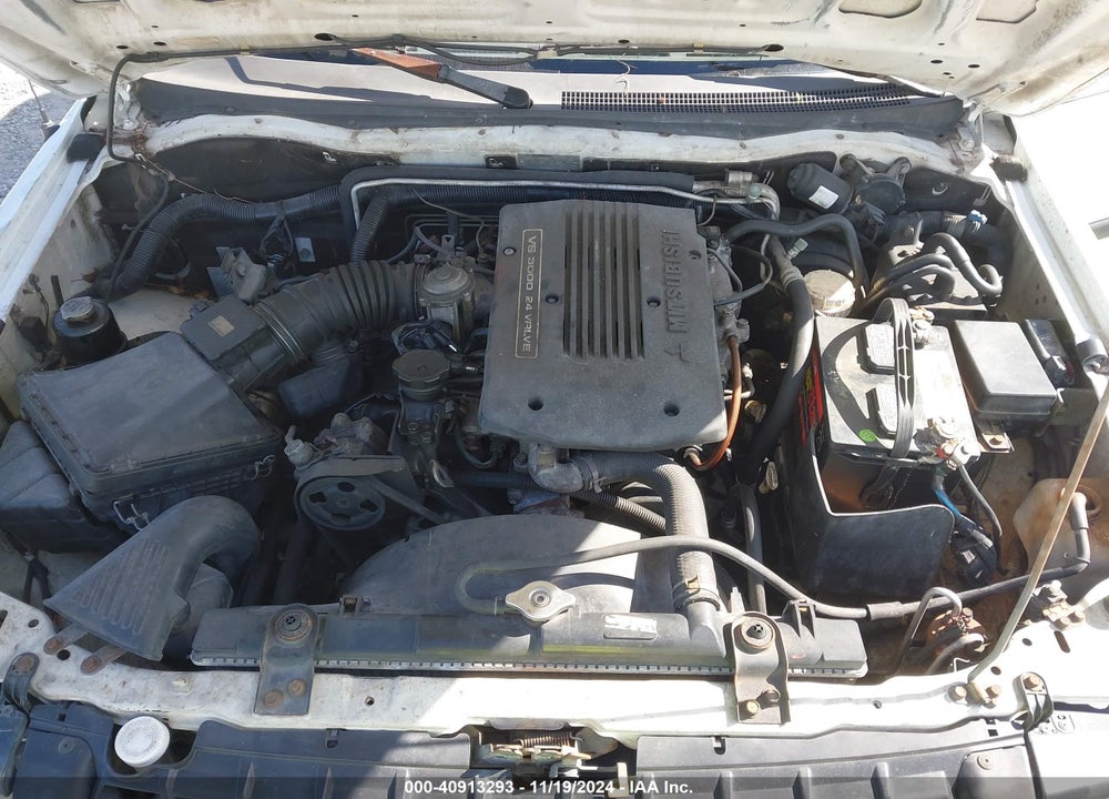 2000 MITSUBISHI MONTERO SPORT LS/XLS VIN: JA4LS31H8YP817856