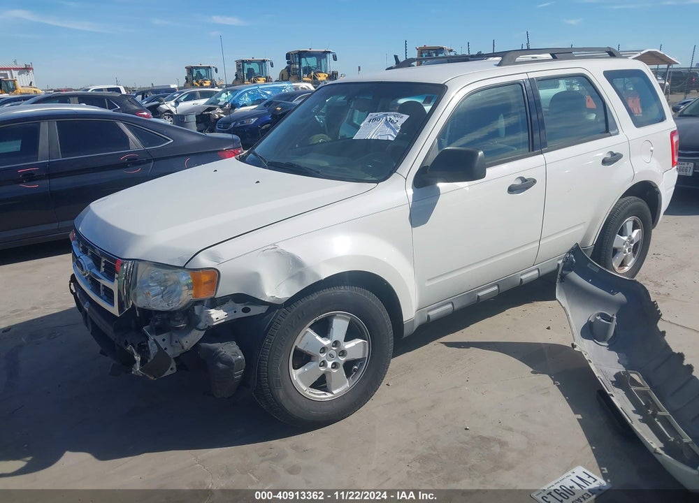 2010 FORD ESCAPE XLS VIN: 1FMCU0C70AKB34471