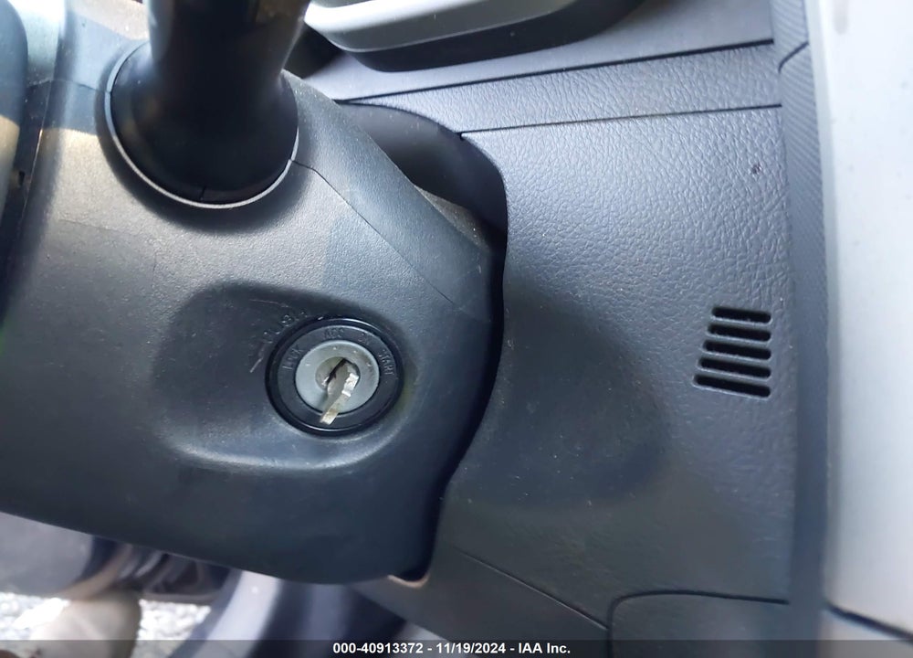 2009 TOYOTA MATRIX S VIN: 2T1LE40E79C011162