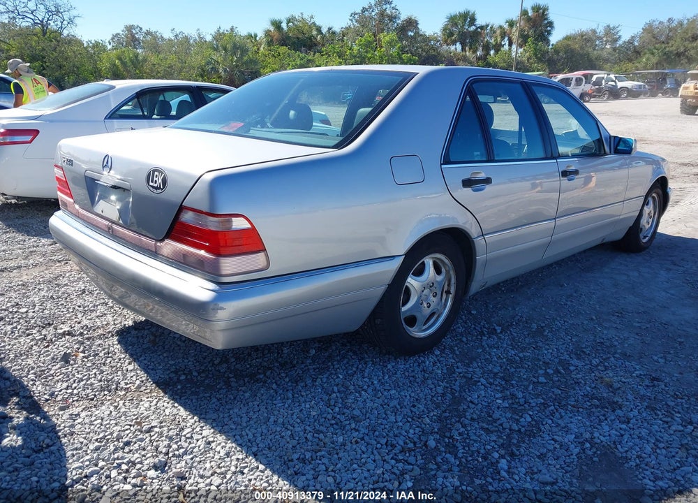 1998 MERCEDES-BENZ S 320 VIN: WDBGA32G1WA387120