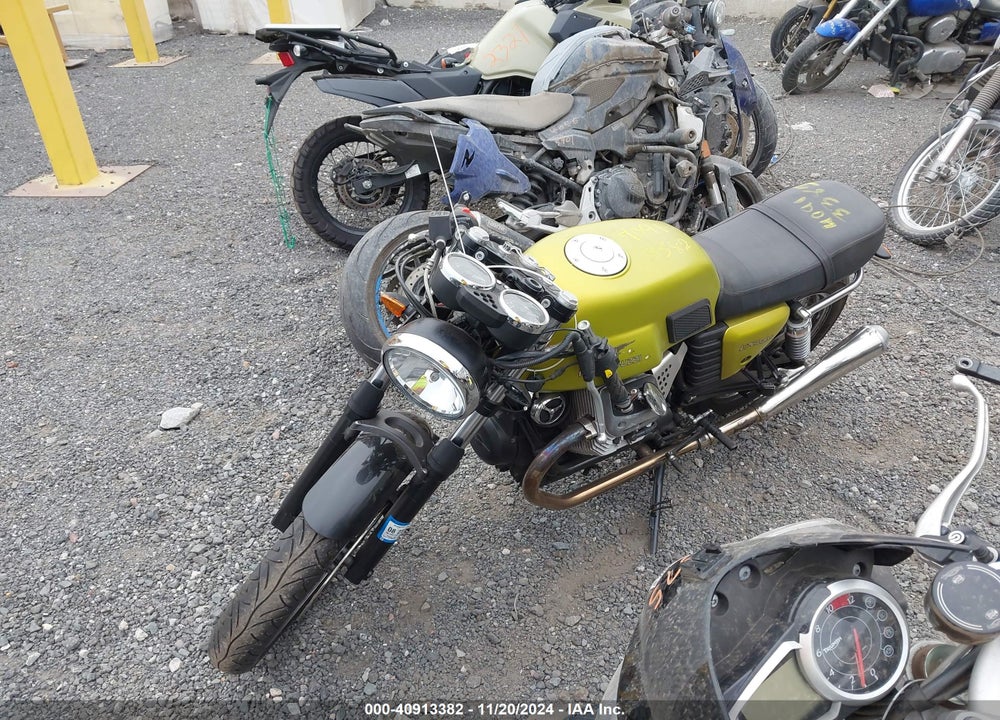2010 MOTO GUZZI V7 CAFE CLASSIC VIN: ZGULWC017AM111657