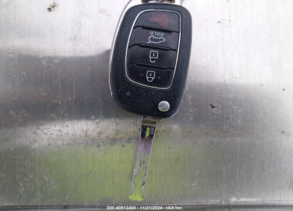 2016 HYUNDAI TUCSON SE VIN: KM8J33A40GU158769