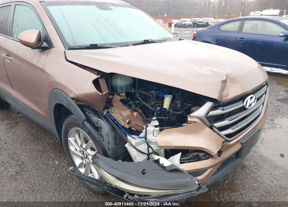 2016 HYUNDAI TUCSON SE VIN: KM8J33A40GU158769