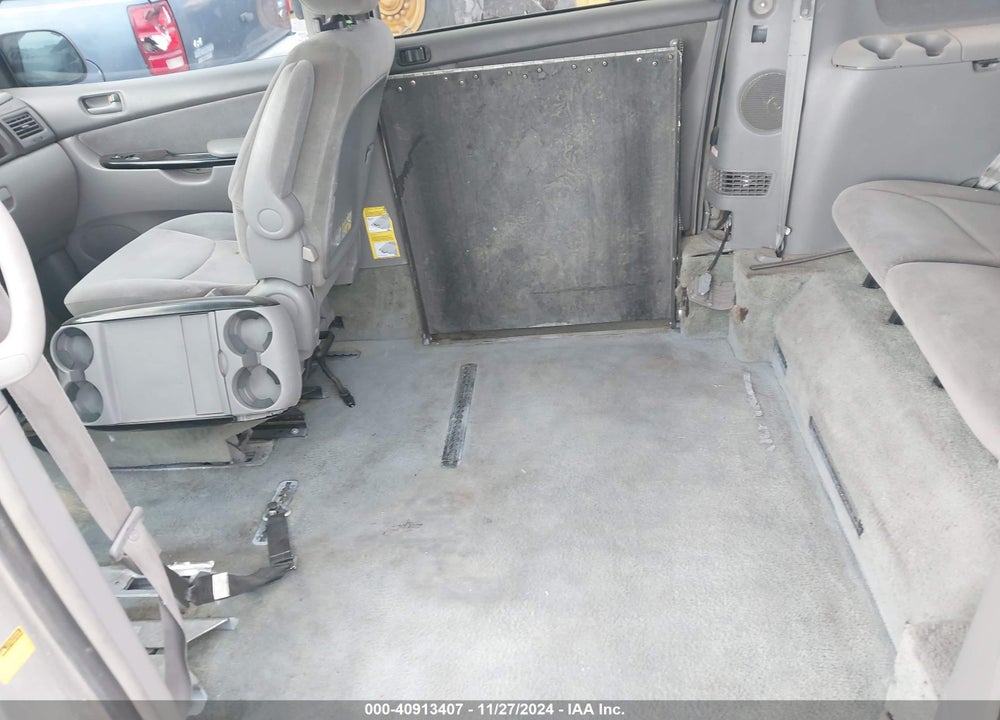 2004 TOYOTA SIENNA CE/LE VIN: 5TDZA23CX4S084367