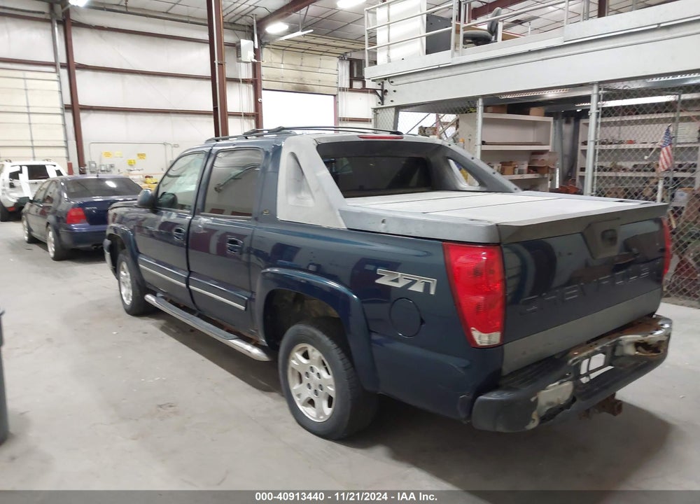 2005 CHEVROLET AVALANCHE VIN: 3GNEK12T35G261100