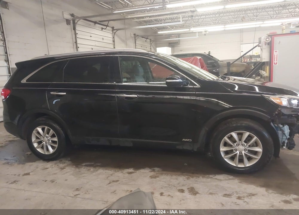 2017 KIA SORENTO 2.4L LX VIN: 5XYPGDA30HG204796