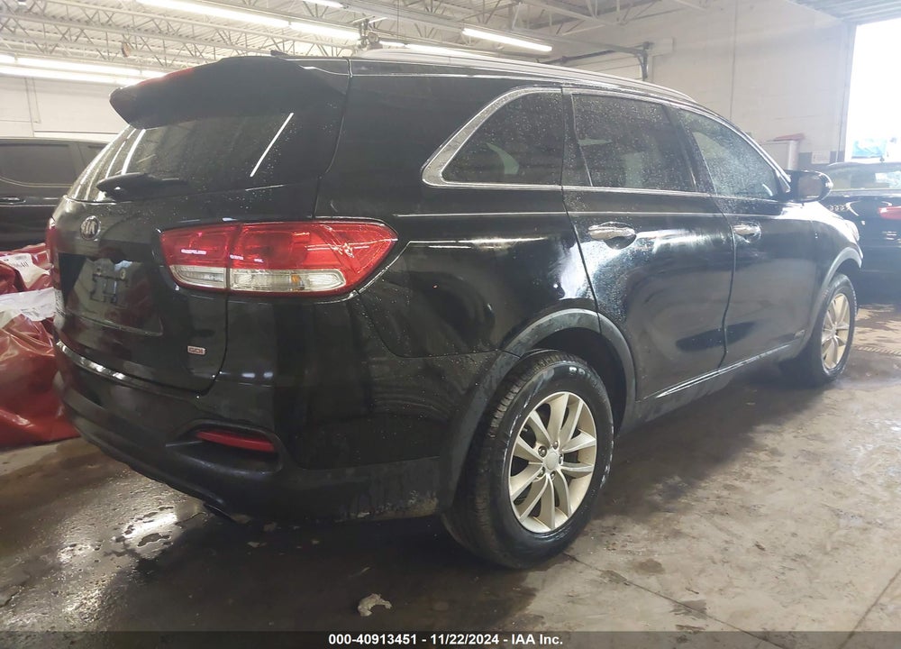 2017 KIA SORENTO 2.4L LX VIN: 5XYPGDA30HG204796