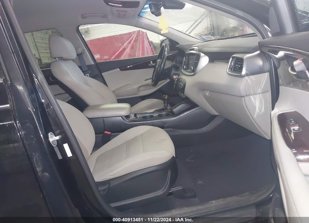 2017 KIA SORENTO 2.4L LX VIN: 5XYPGDA30HG204796