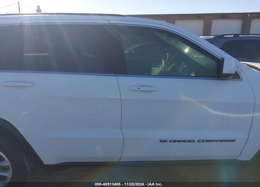 2022 JEEP GRAND CHEROKEE WK LAREDO E 4X2 VIN: 1C4RJEAG3NC152938