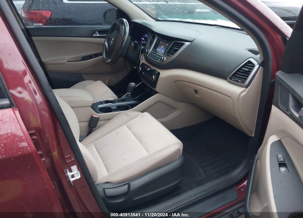 2017 HYUNDAI TUCSON SPORT VIN: KM8J3CA20HU313451