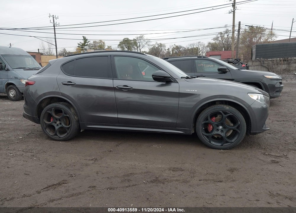 2022 ALFA ROMEO STELVIO VELOCE TI AWD VIN: ZASPAKBN7N7D38601