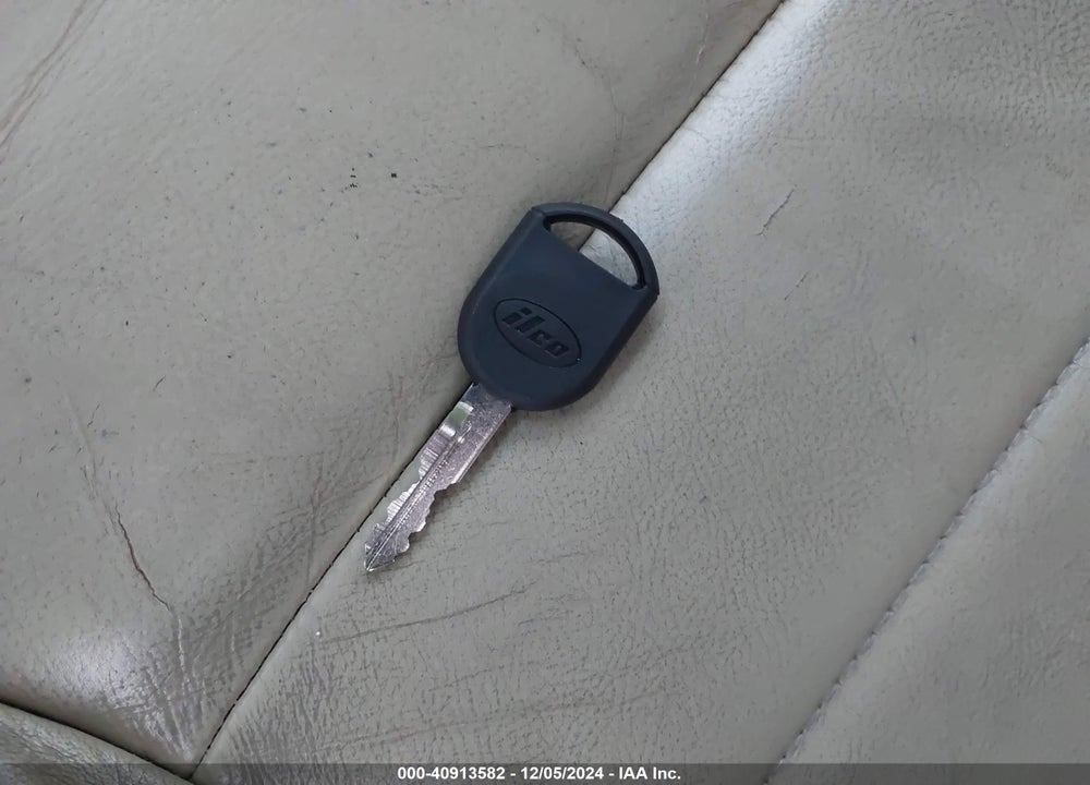 2013 FORD TAURUS SEL VIN: 1FAHP2E80DG228639