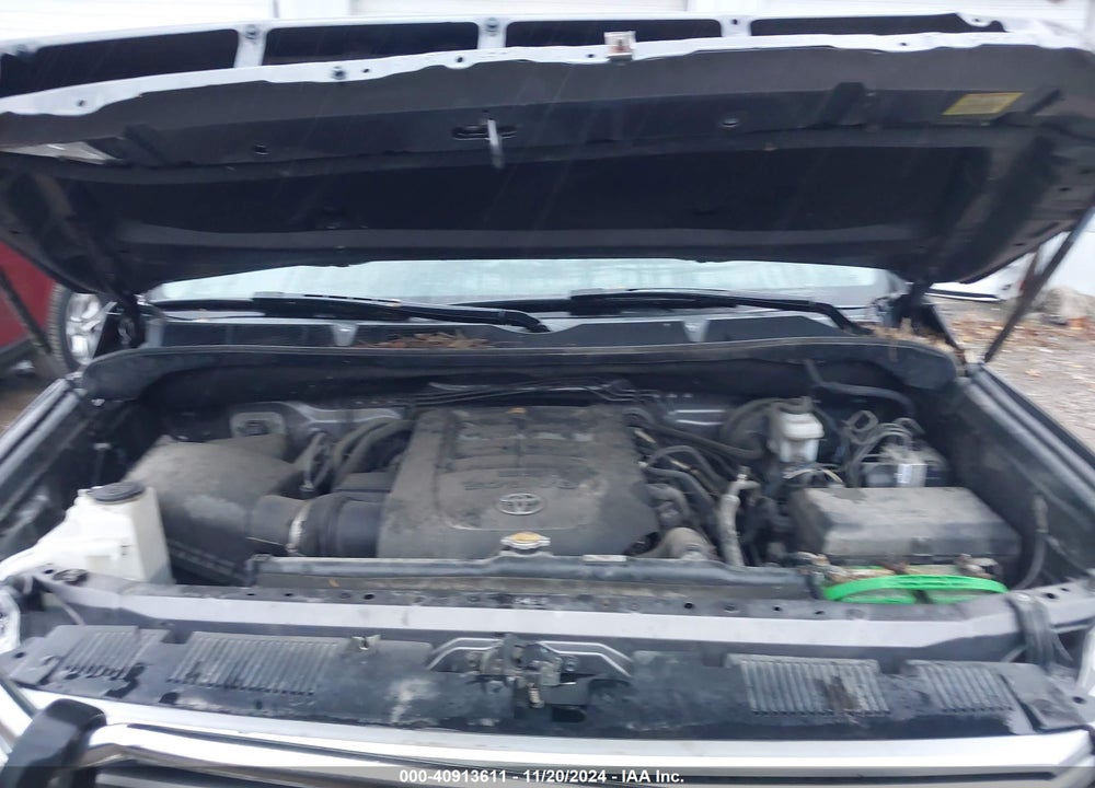 2014 TOYOTA TUNDRA SR5 5.7L V8 VIN: 5TFUY5F17EX411336