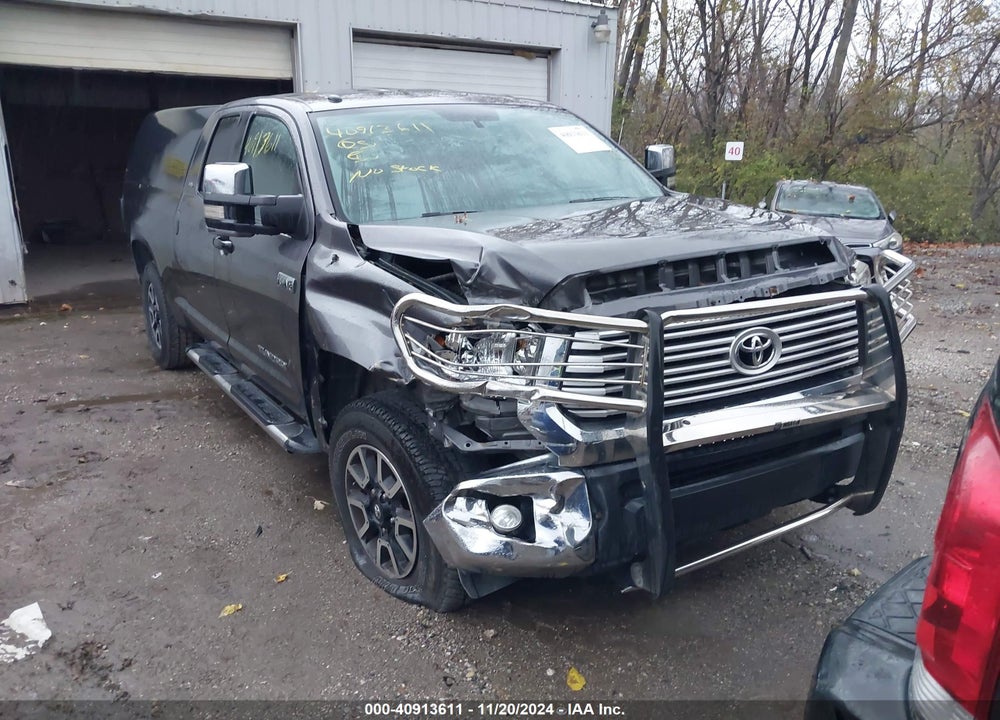 2014 TOYOTA TUNDRA SR5 5.7L V8 VIN: 5TFUY5F17EX411336