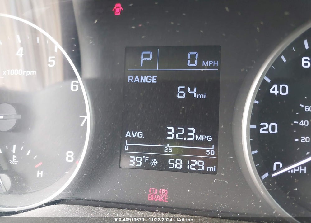 2017 HYUNDAI ELANTRA VIN: 5NPD74LF2HH144698
