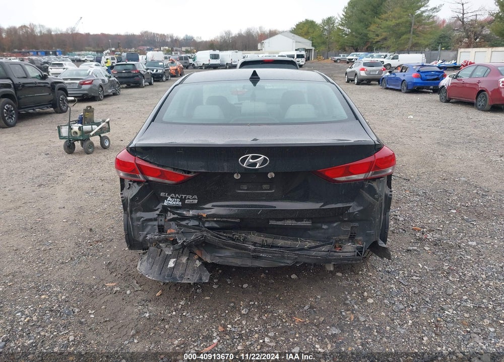 2017 HYUNDAI ELANTRA VIN: 5NPD74LF2HH144698