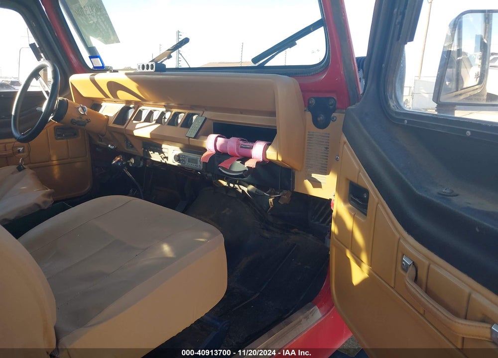 1987 JEEP WRANGLER / VIN: 2BCCV81J4HB526325