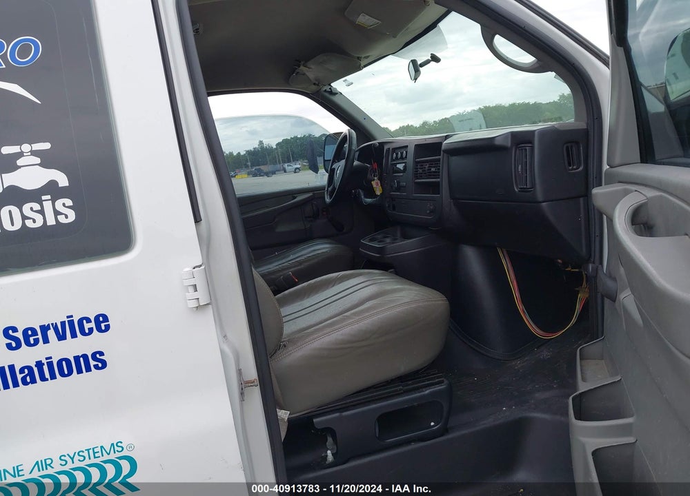 2010 CHEVROLET EXPRESS WORK VAN VIN: 1GCUGADX9A1117100
