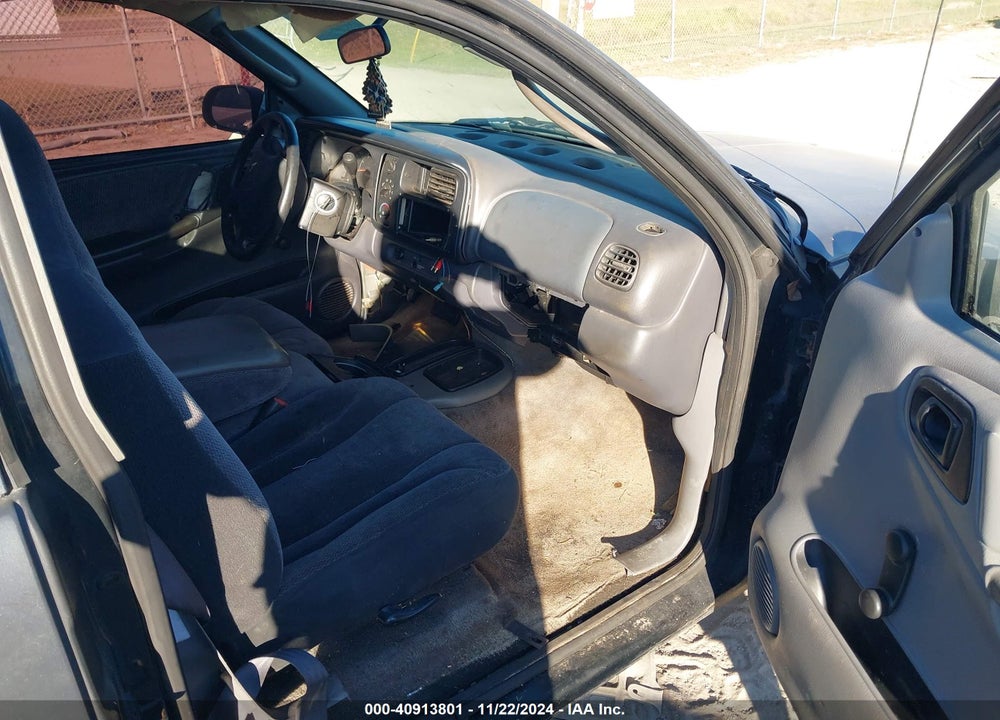 2000 DODGE DAKOTA SLT/SPORT VIN: 1B7GL22X2YS640674