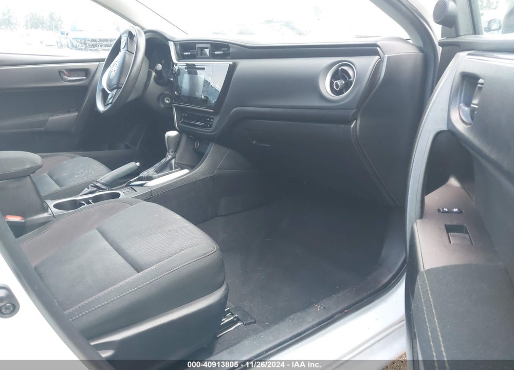 2018 TOYOTA COROLLA LE VIN: 5YFBURHEXJP841252