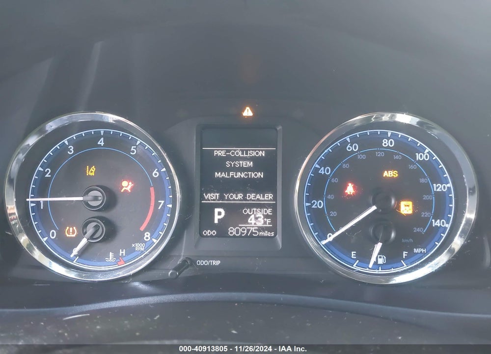 2018 TOYOTA COROLLA LE VIN: 5YFBURHEXJP841252
