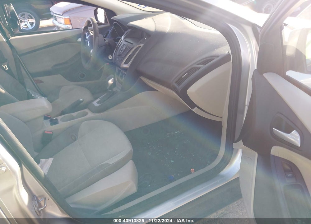 2014 FORD FOCUS SE VIN: 1FADP3F23EL122998