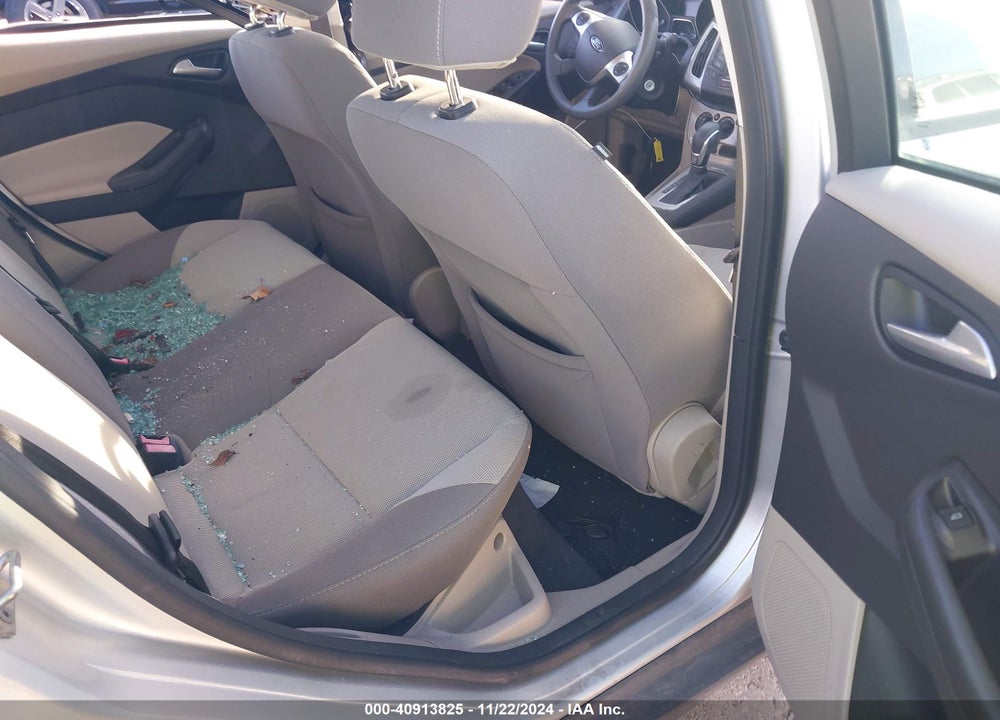 2014 FORD FOCUS SE VIN: 1FADP3F23EL122998