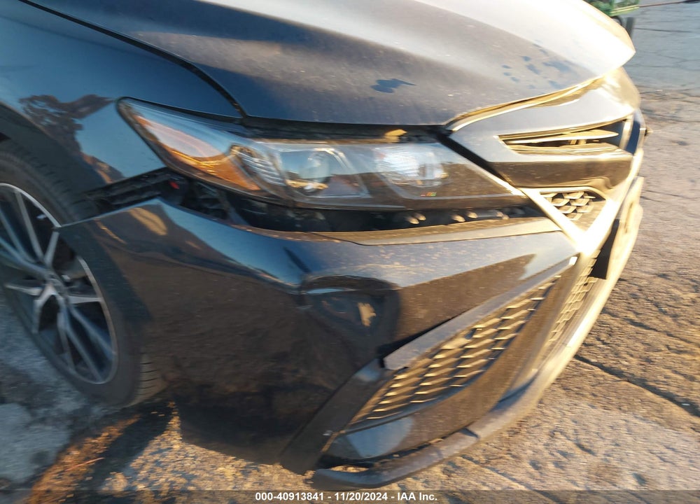 2021 TOYOTA CAMRY SE VIN: 4T1T11AK1MU561690