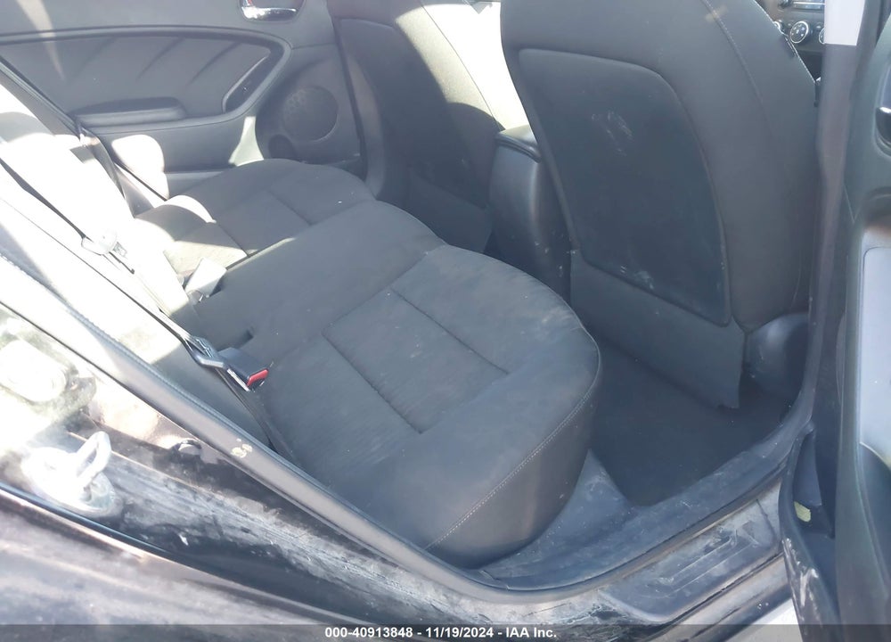 2014 KIA FORTE LX VIN: KNAFK4A64E5248371