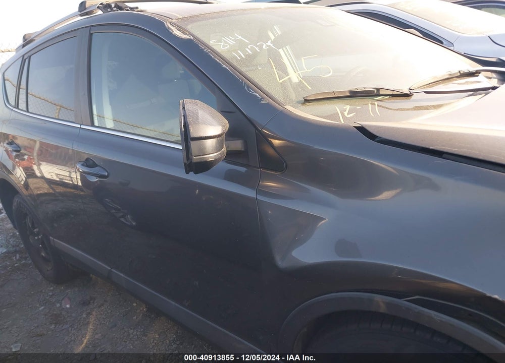 2018 TOYOTA RAV4 LE VIN: 2T3ZFREVXJW461587