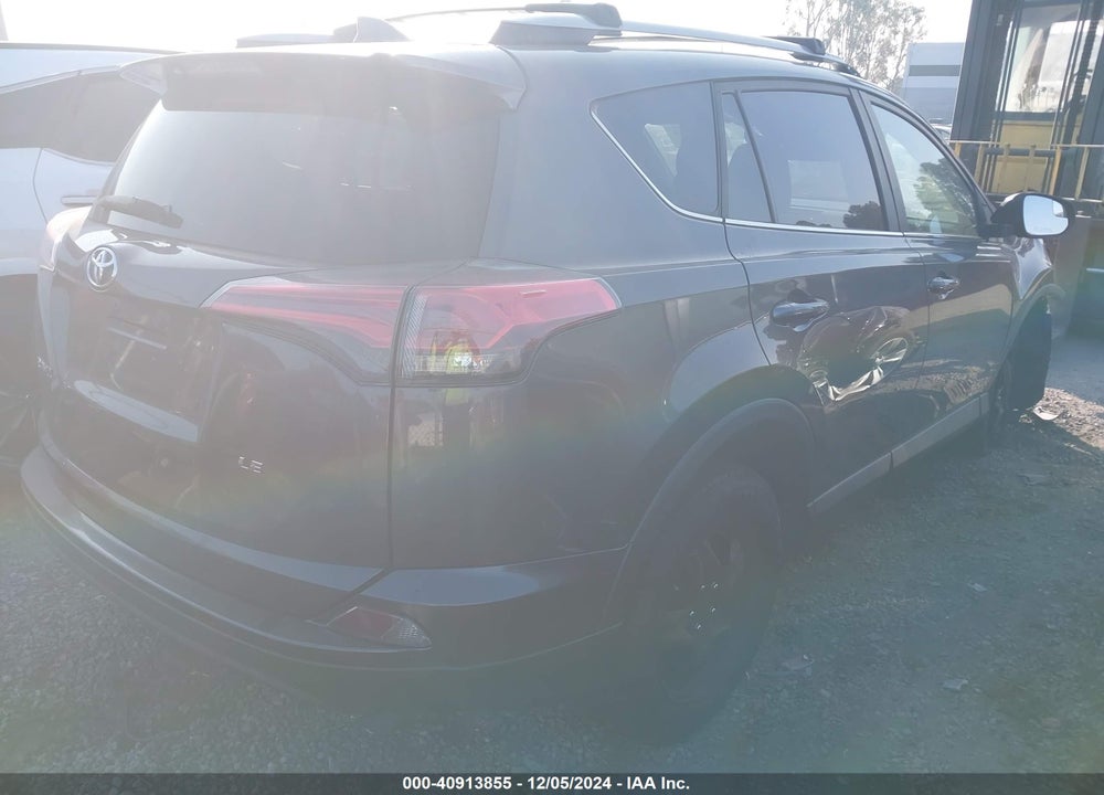 2018 TOYOTA RAV4 LE VIN: 2T3ZFREVXJW461587