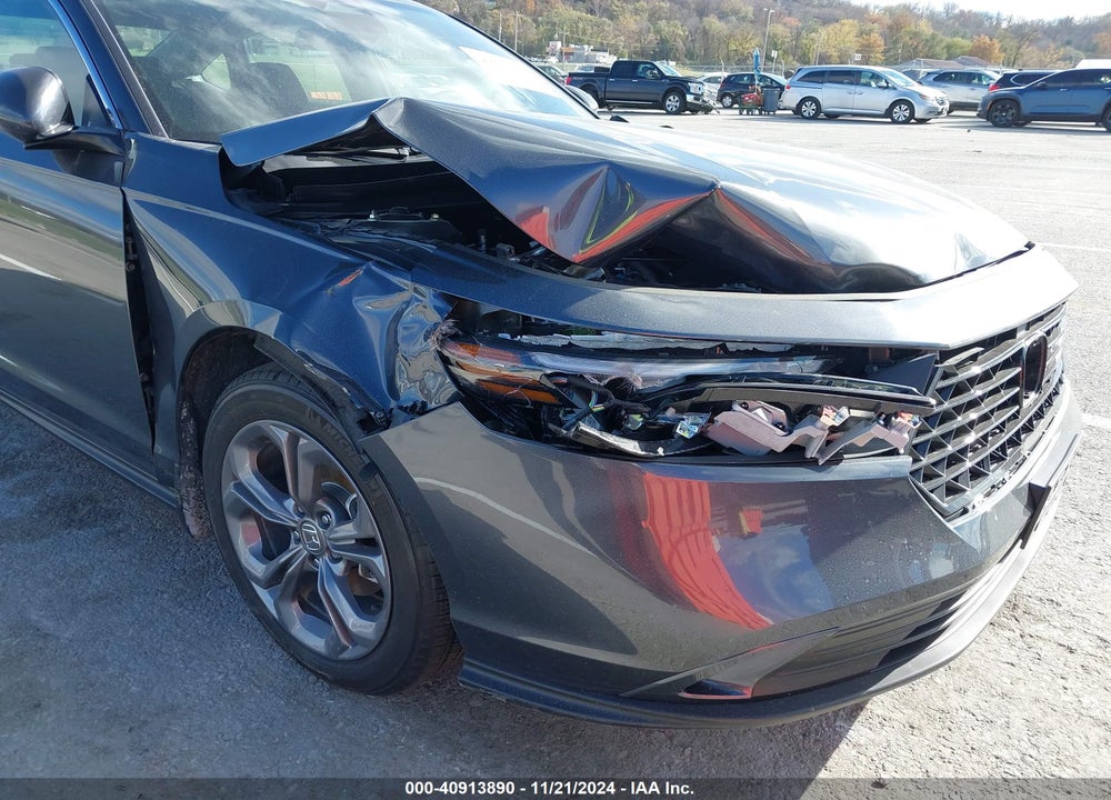 2024 HONDA ACCORD EX VIN: 1HGCY1F30RA083564
